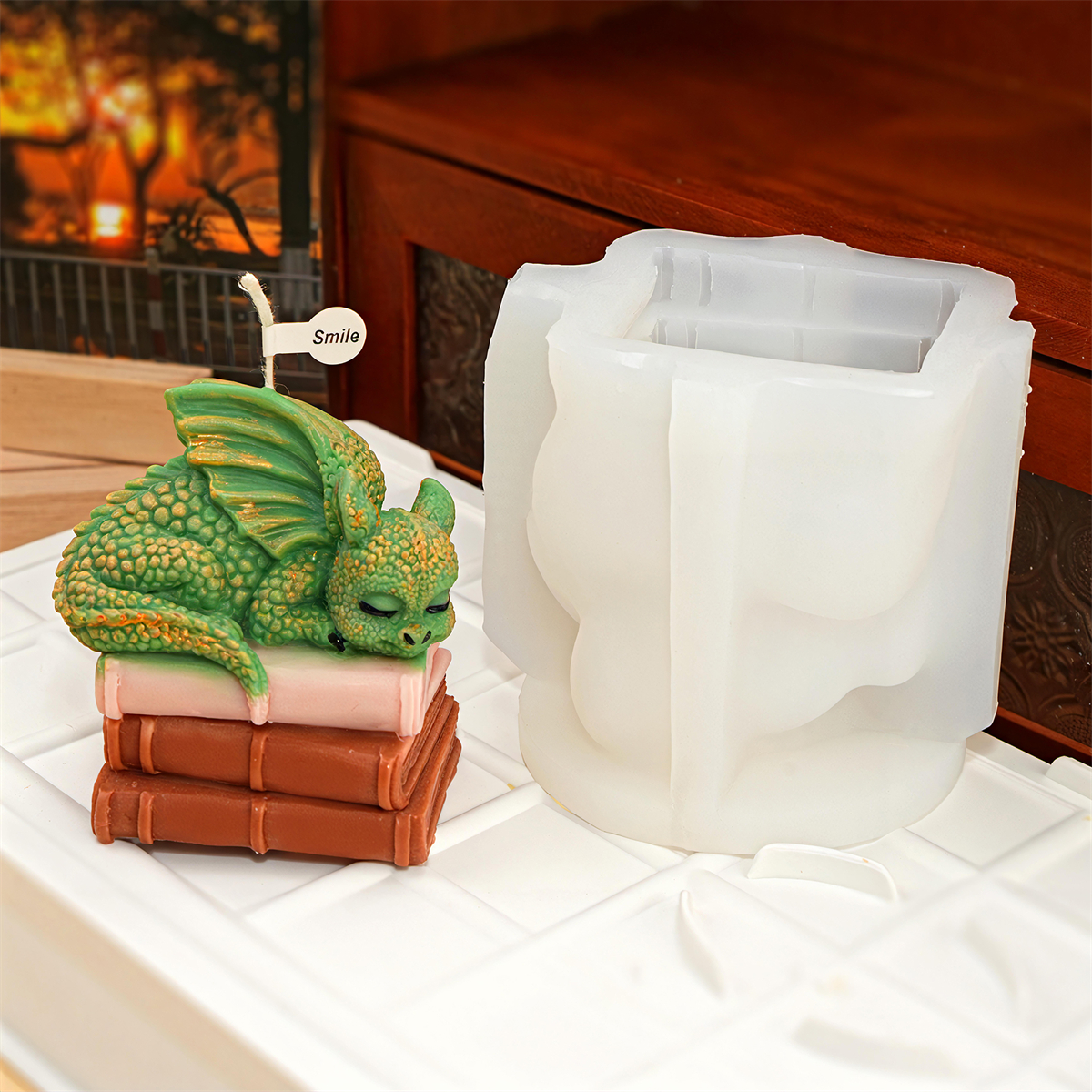 Cute Sleeping Dragon Candle Mo - Soap Making Books recensione e prezzo
